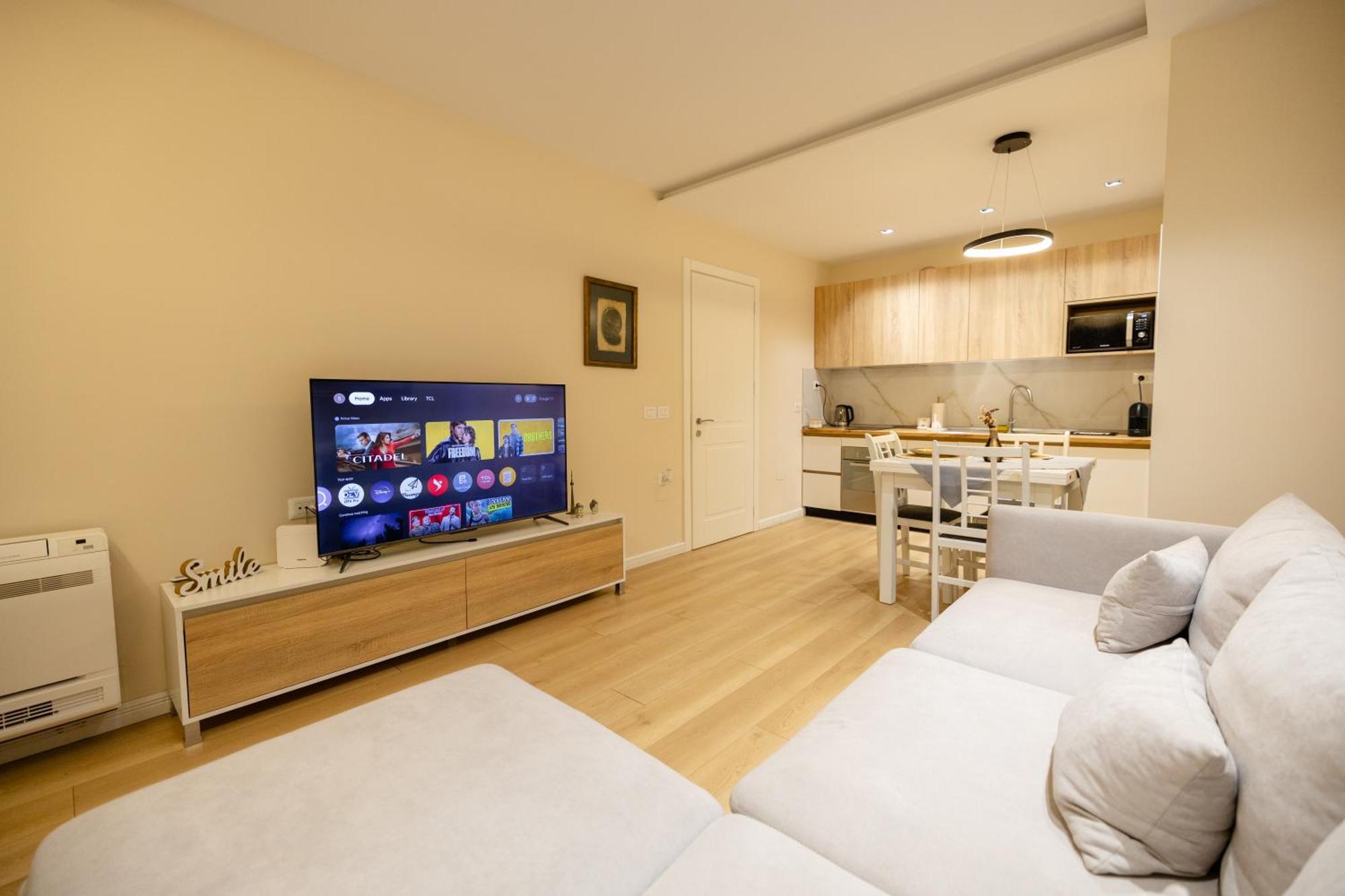 Luxury Center Observatori Apartment Tirana
