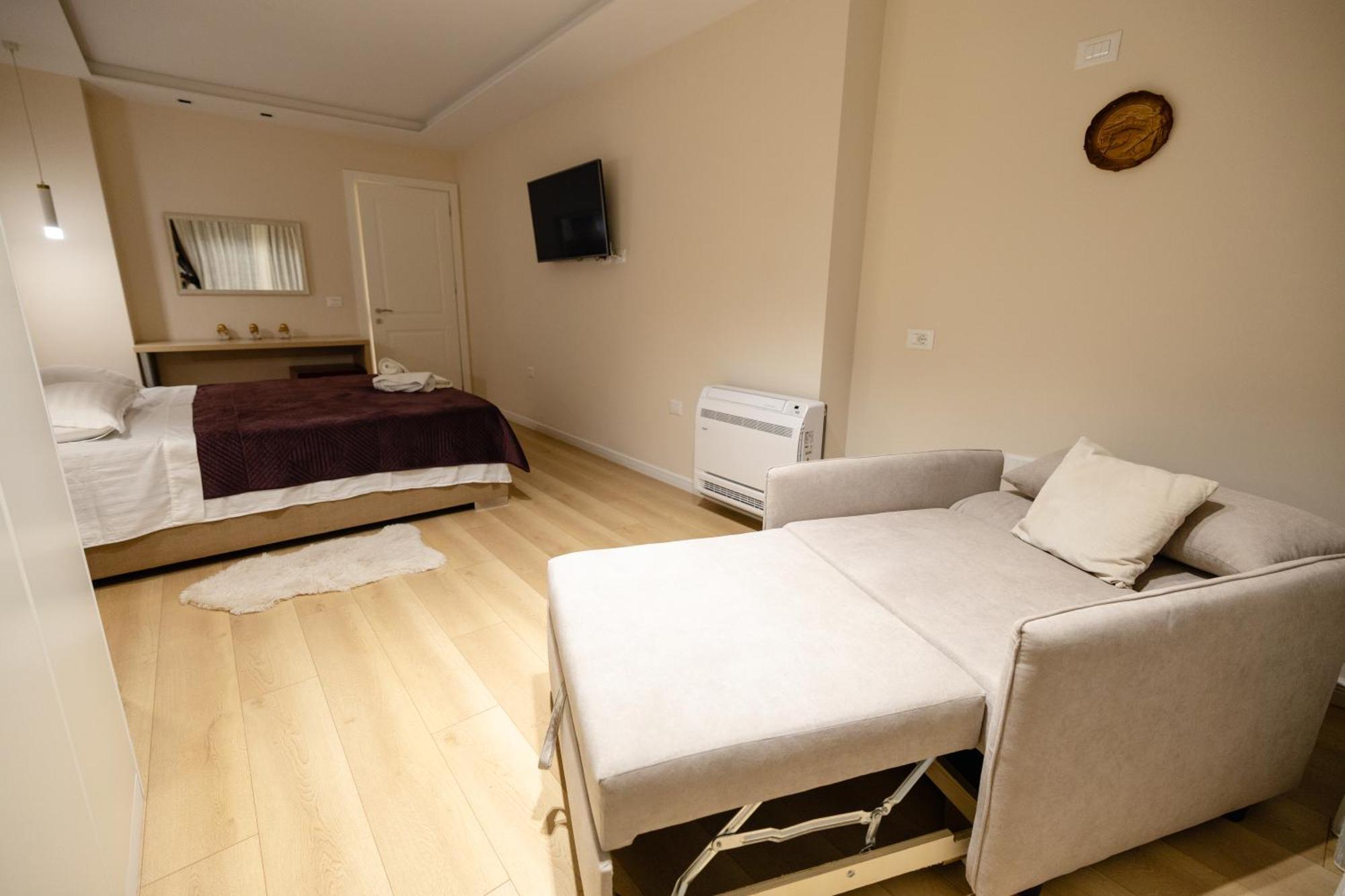 Apartment Luxury Center Observatori Tirana