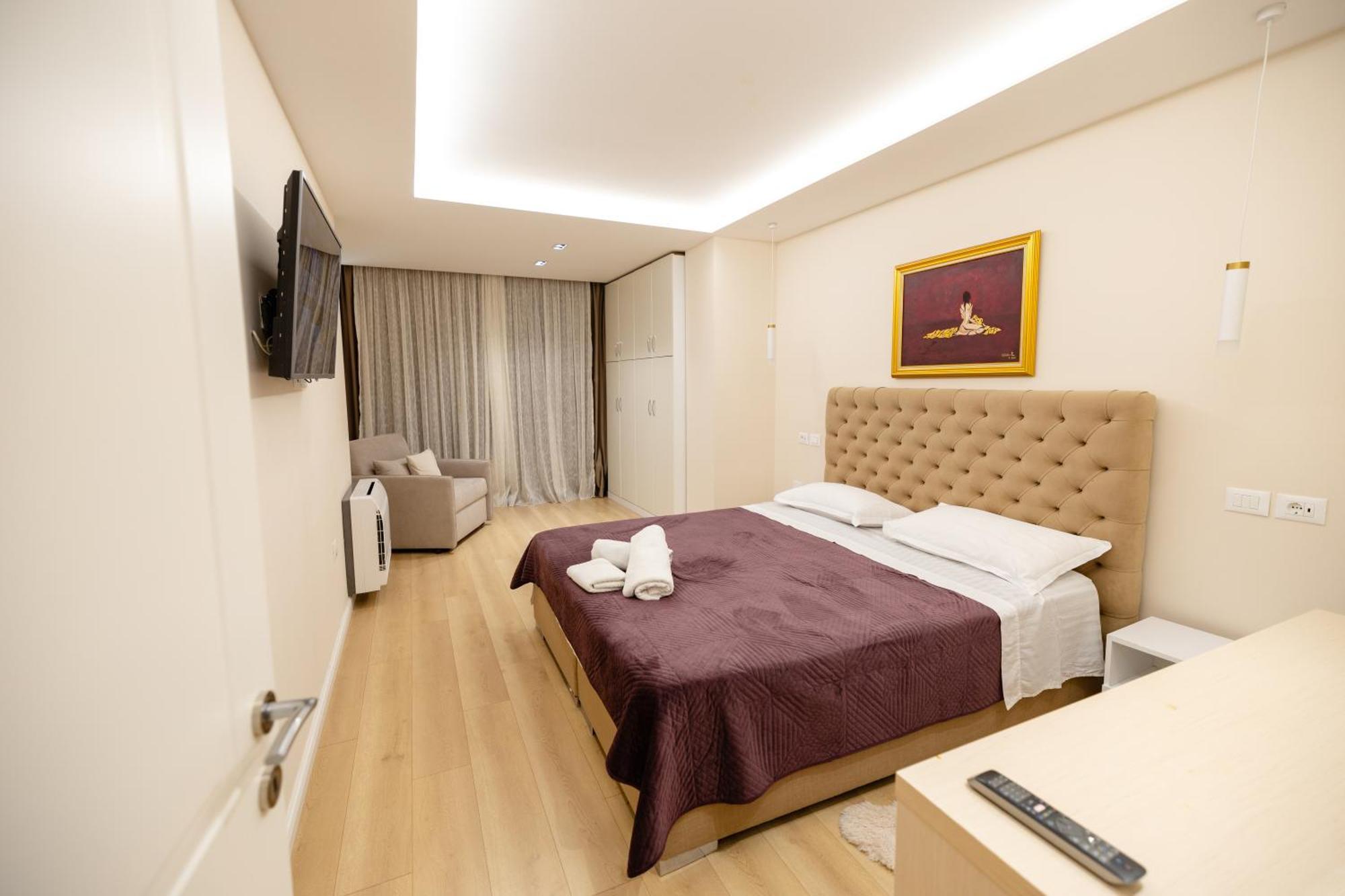 Luxury Center Observatori Tirana