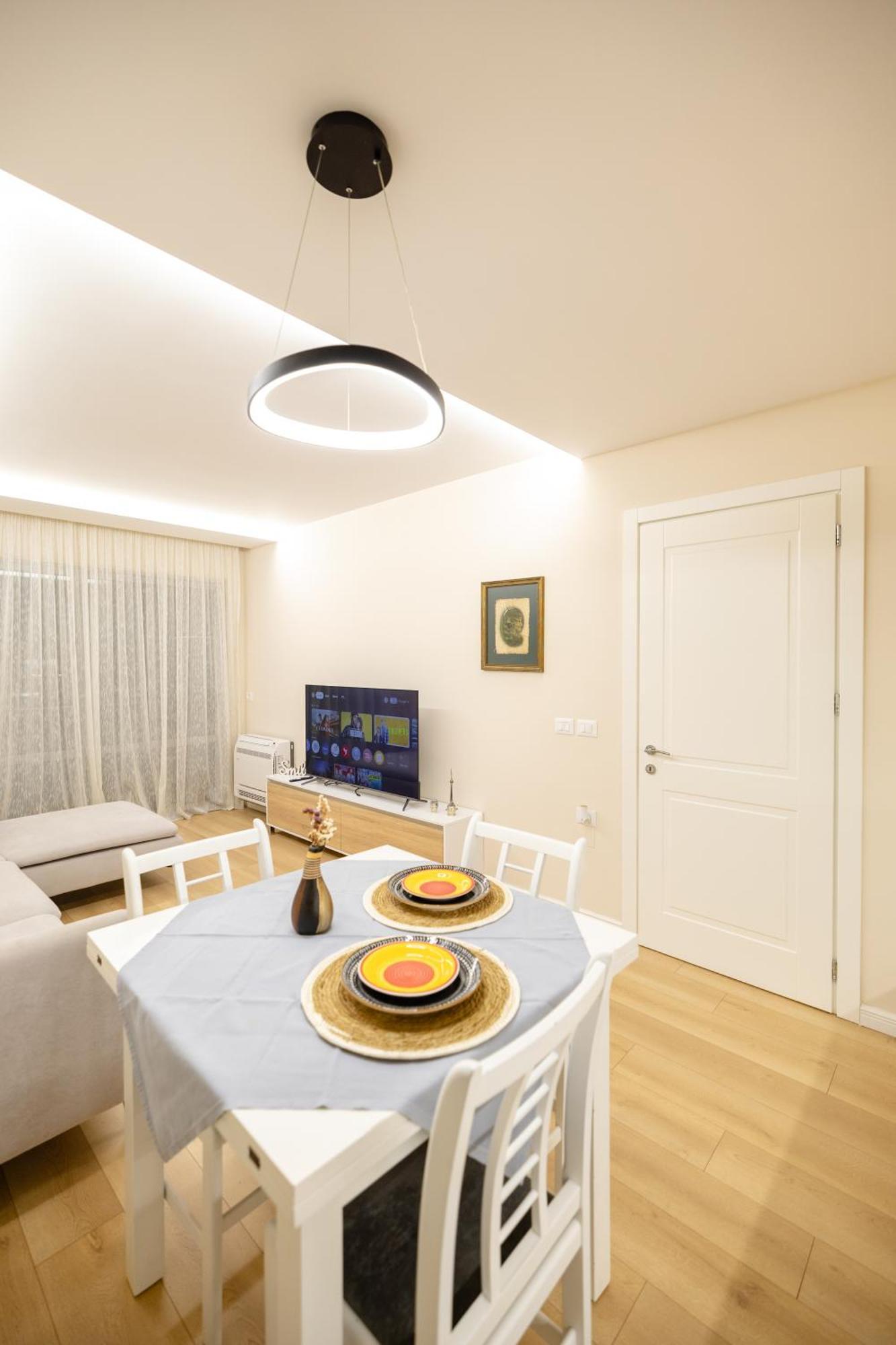 Luxury Center Observatori Tirana