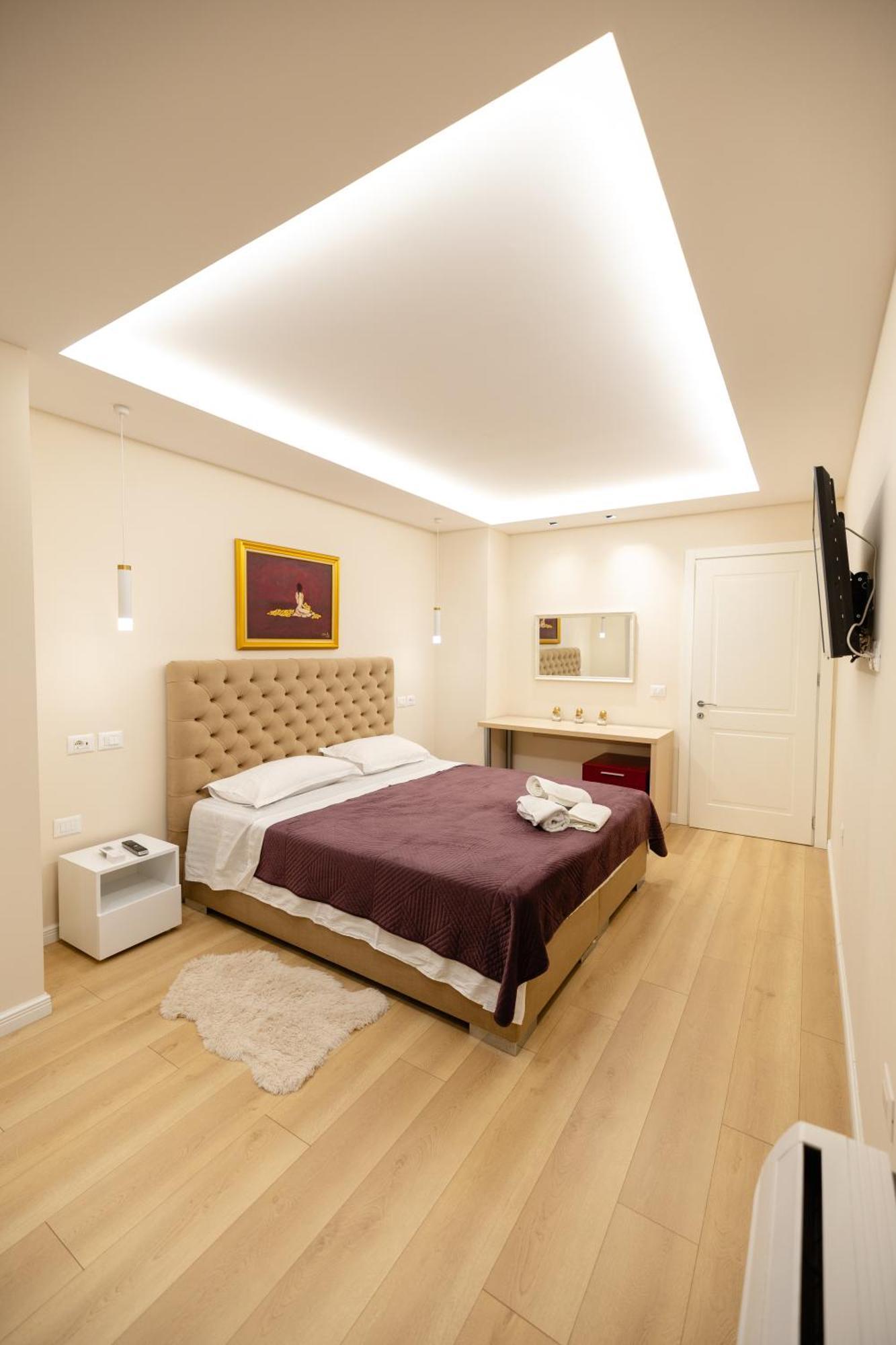 Luxury Center Observatori Tirana