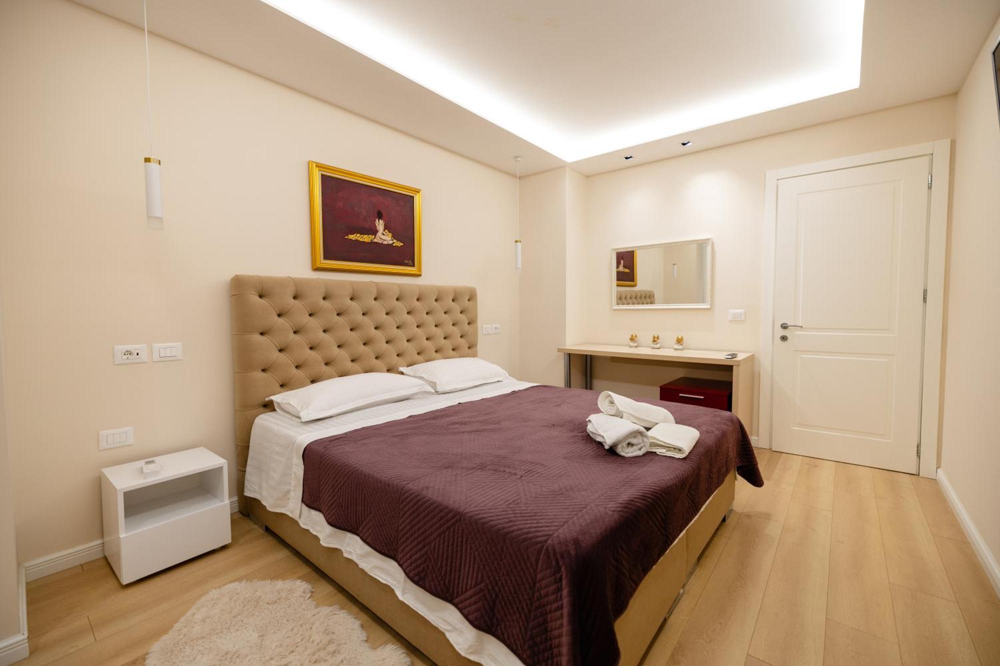 Apartment Luxury Center Observatori Tirana